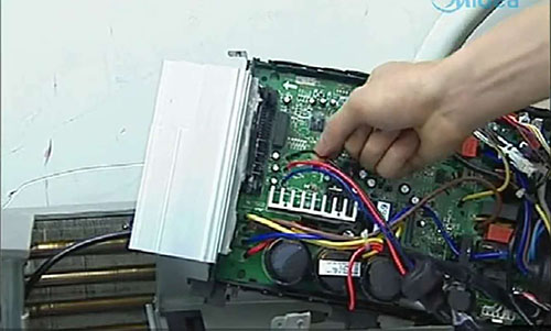 平凉美的空调电话是多少